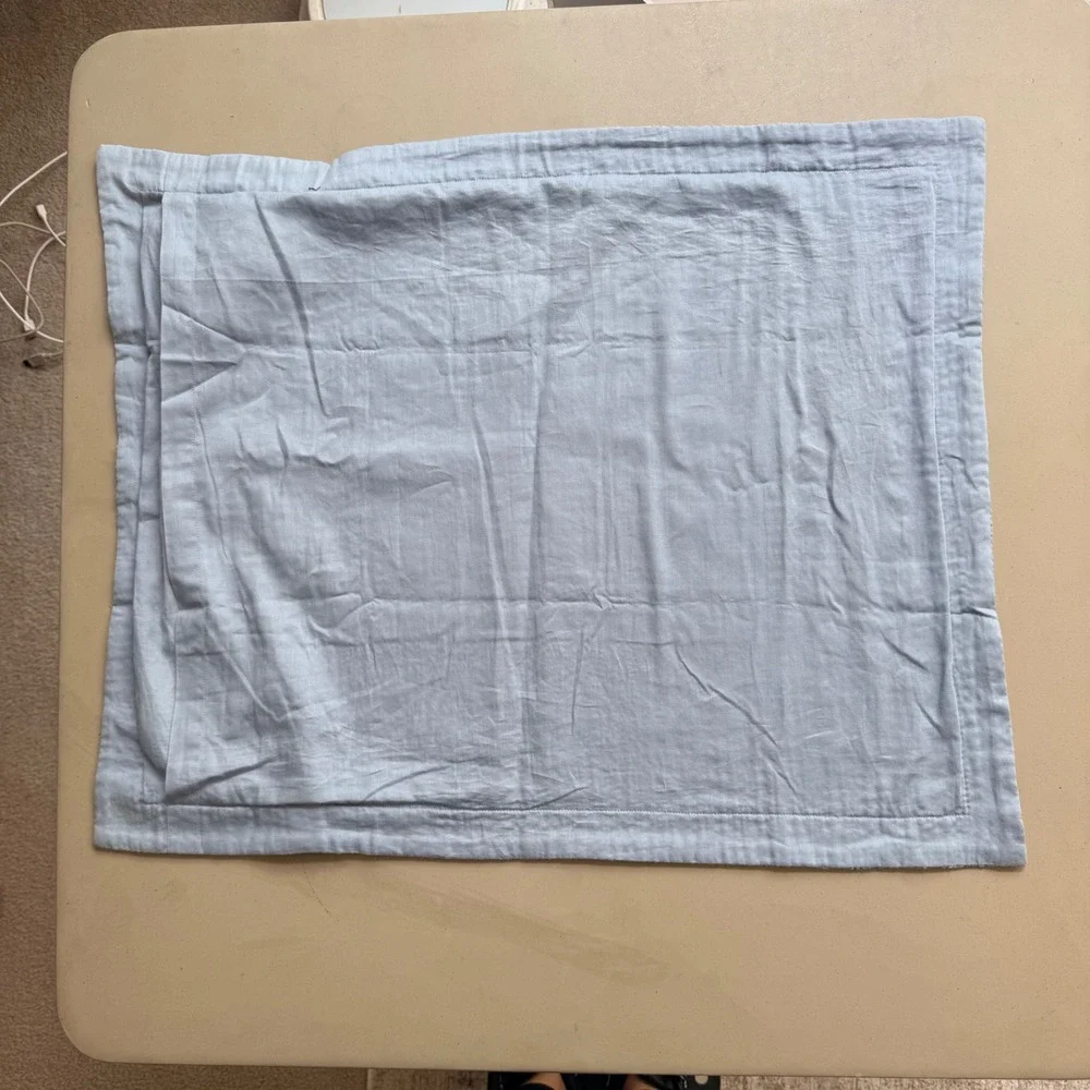 Pottery Barn Honeycomb Cotton (1) Standard Sham~Light Chambray Blue